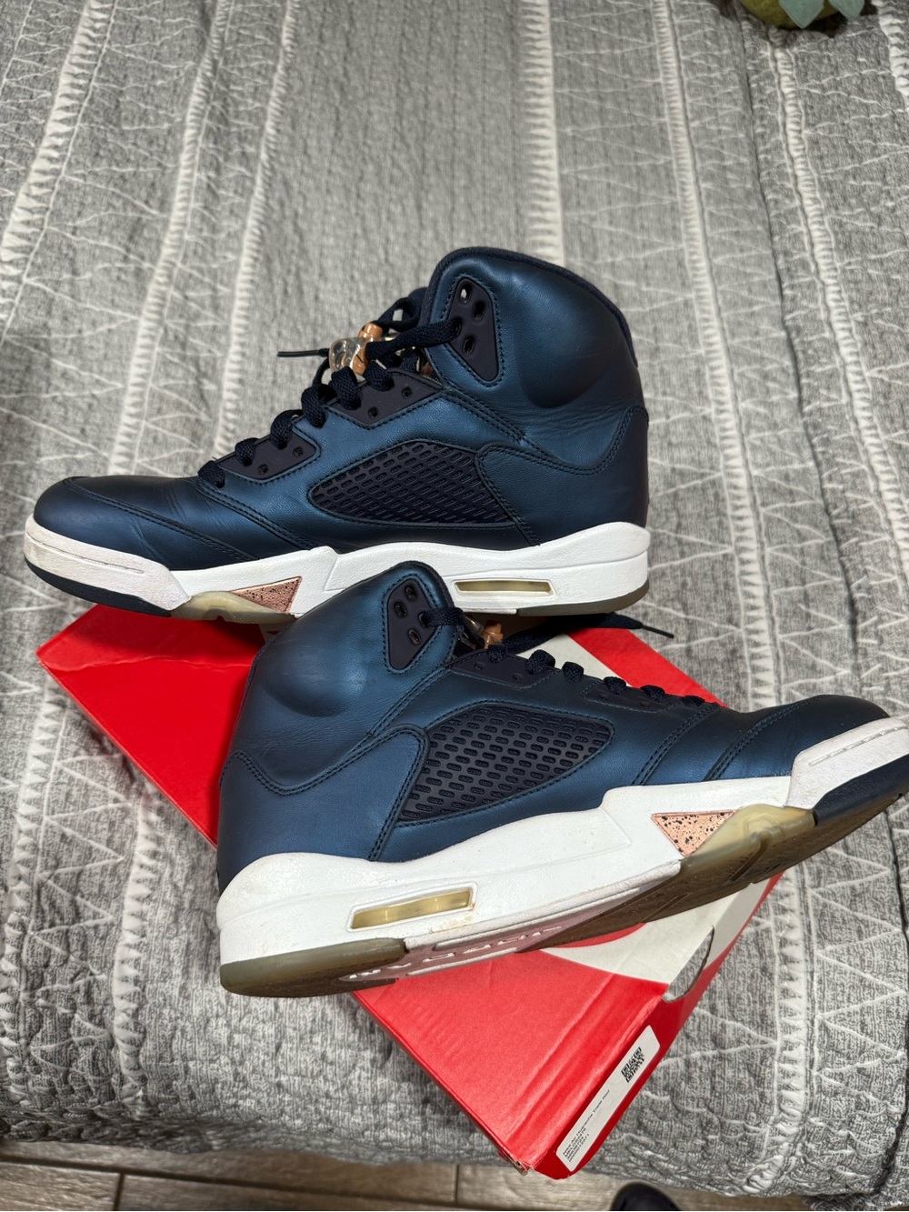 Air Jordan 

Condition: Used- good